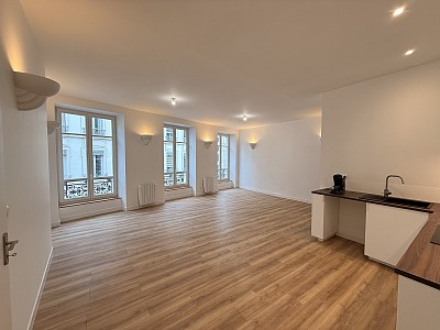 APPARTEMENT T2 A LOUER - LYON 2EME ARRONDISSEMENT - 65.82 m2 - 1�345�&euro; charges comprises par mois