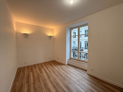 APPARTEMENT T2 A LOUER - LYON 2EME ARRONDISSEMENT - 65.82 m2 - 1�345�&euro; charges comprises par mois
