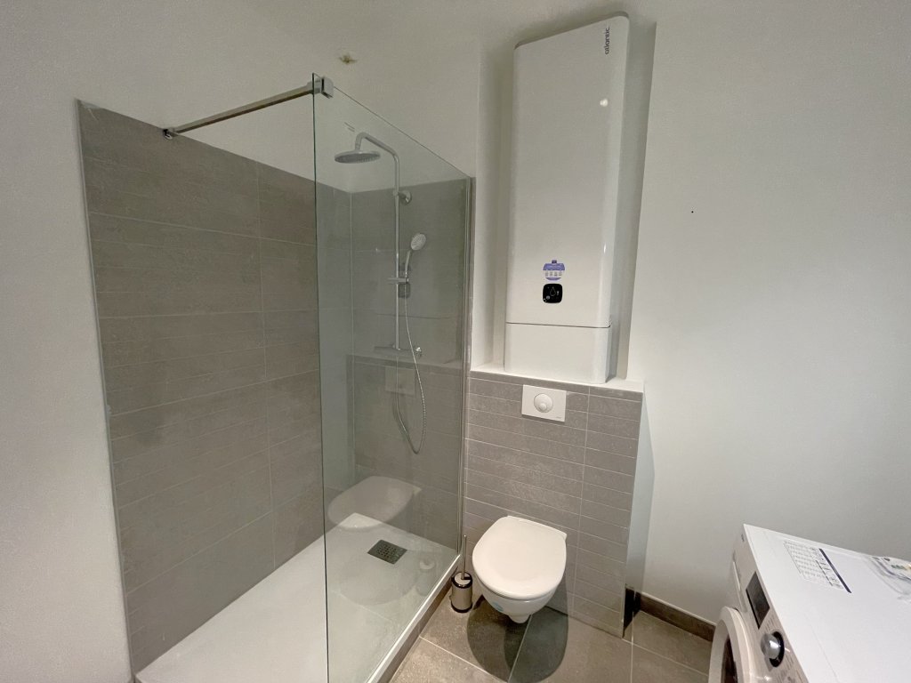 APPARTEMENT T2 A LOUER - LYON 2EME ARRONDISSEMENT - 54.17 m2 - 1�490�&euro; charges comprises par mois