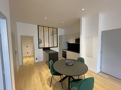 APPARTEMENT T2 A LOUER - LYON 2EME ARRONDISSEMENT - 54,17 m2 - 1490 € charges comprises par mois