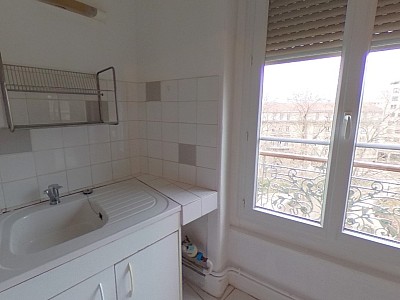 APPARTEMENT T2 A LOUER - LYON 3EME ARRONDISSEMENT - 56.84 m2 - 786�&euro; charges comprises par mois
