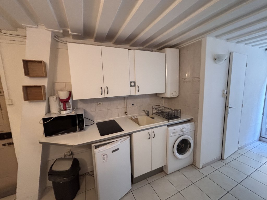 APPARTEMENT T2 A LOUER - LYON 3EME ARRONDISSEMENT - 26.15 m2 - 615 &euro; charges comprises par mois