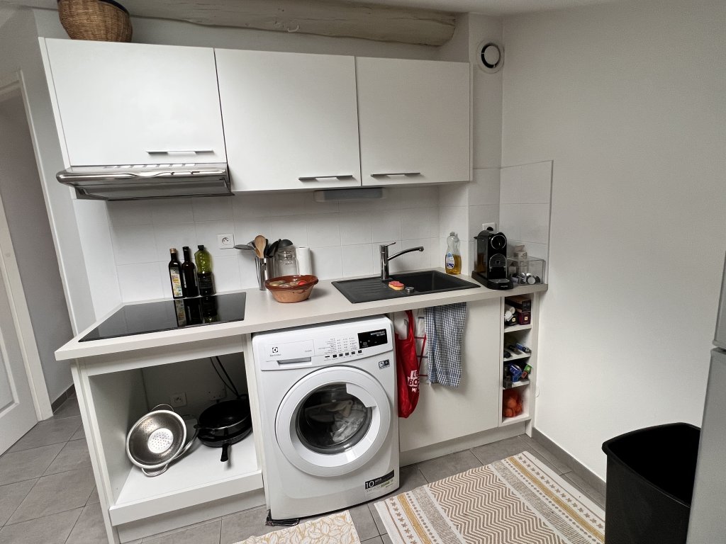 APPARTEMENT T2 A LOUER - LYON 3EME ARRONDISSEMENT - 21.44 m2 - 617 &euro; charges comprises par mois