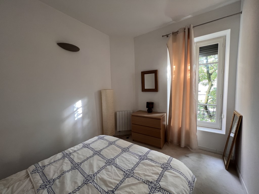 APPARTEMENT T2 A LOUER - LYON 4EME ARRONDISSEMENT - 50.73 m2 - 974 &euro; charges comprises par mois