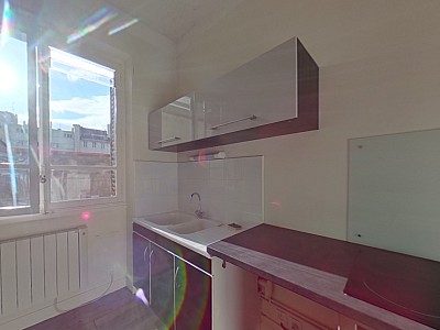 APPARTEMENT T2 A LOUER - LYON 6EME ARRONDISSEMENT - 49.37 m2 - 834€ charges comprises par mois