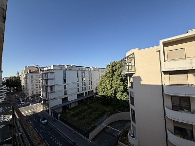 APPARTEMENT T2 A LOUER - LYON 6EME ARRONDISSEMENT - 47 m2 - 731€ charges comprises par mois