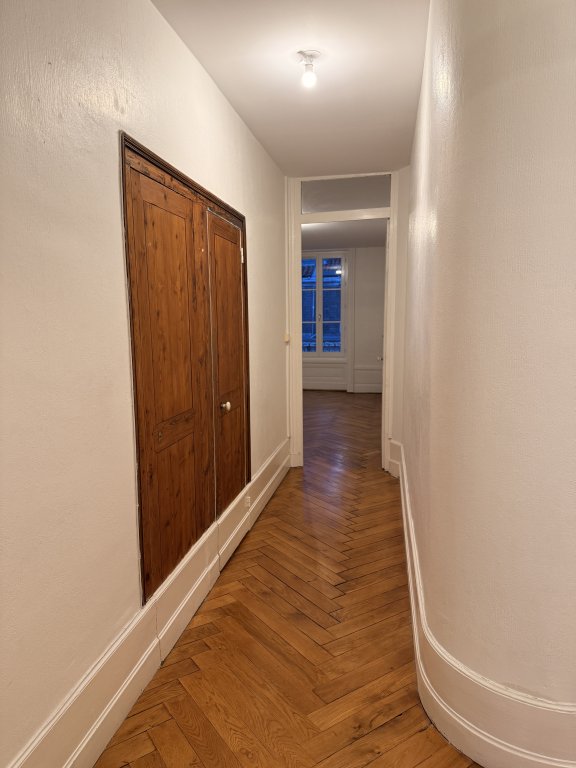 APPARTEMENT T2 A LOUER - LYON 6EME ARRONDISSEMENT - 67.22 m2 - 1�145�&euro; charges comprises par mois