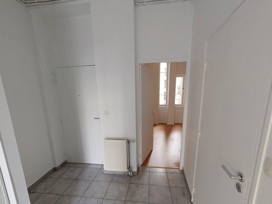 APPARTEMENT T2 A LOUER - LYON 6EME ARRONDISSEMENT - 42.61 m2 - 845 &euro; charges comprises par mois