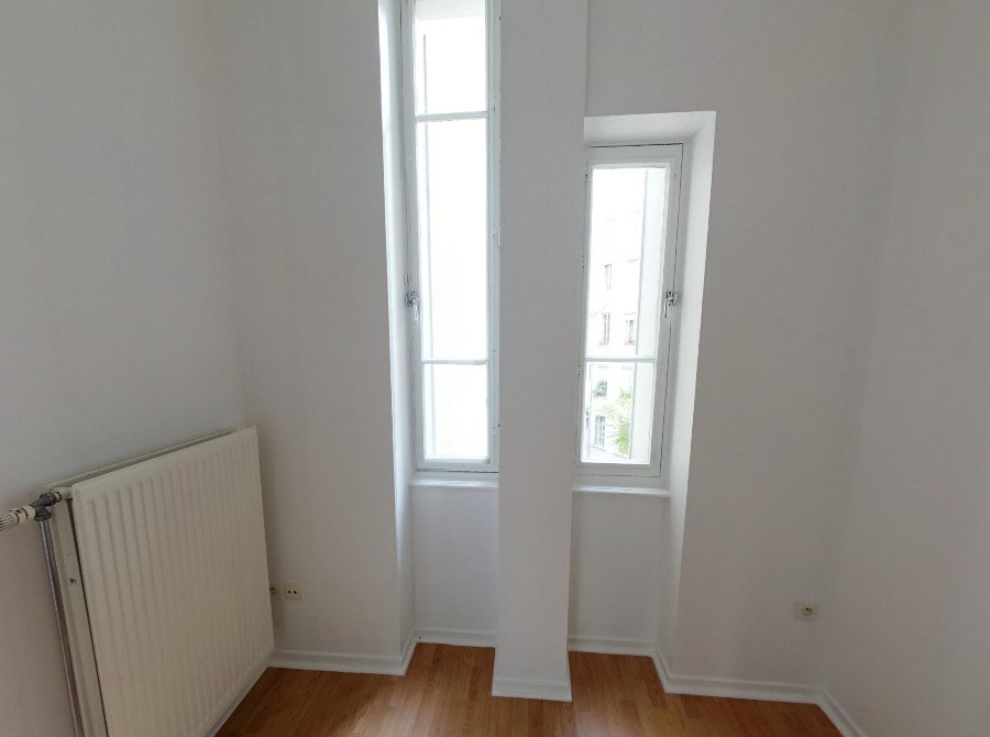 APPARTEMENT T2 A LOUER - LYON 6EME ARRONDISSEMENT - 42.61 m2 - 845 &euro; charges comprises par mois
