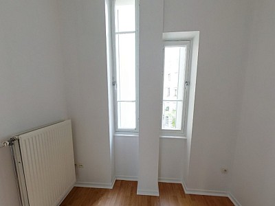 APPARTEMENT T2 A LOUER - LYON 6EME ARRONDISSEMENT - 42.61 m2 - 845 € charges comprises par mois