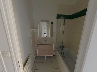 APPARTEMENT T2 A LOUER - LYON 6EME ARRONDISSEMENT - 42.61 m2 - 845 € charges comprises par mois