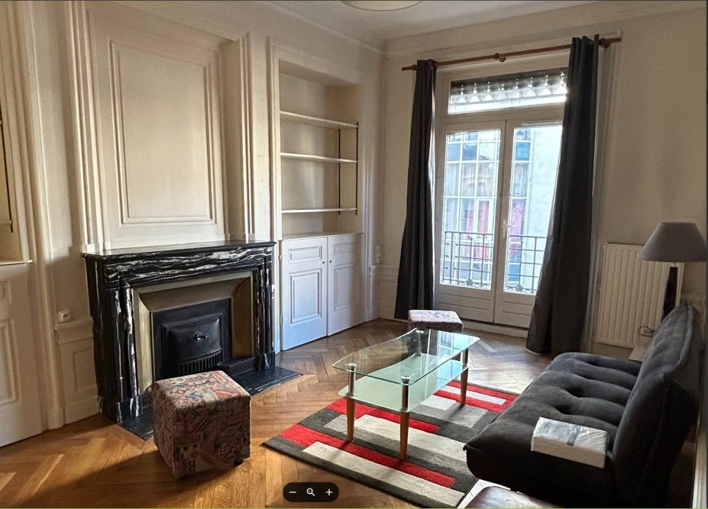 APPARTEMENT T2 A LOUER - LYON 7EME ARRONDISSEMENT - 72.17 m2 - 1�180�&euro; charges comprises par mois