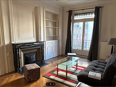 APPARTEMENT T2 A LOUER - LYON 7EME ARRONDISSEMENT - 72.17 m2 - 1 180 € charges comprises par mois