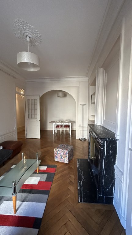 APPARTEMENT T2 A LOUER - LYON 7EME ARRONDISSEMENT - 72.17 m2 - 1�180�&euro; charges comprises par mois