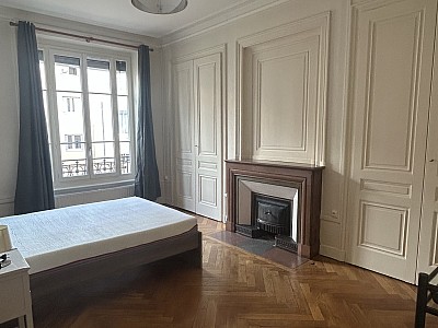 APPARTEMENT T2 A LOUER - LYON 7EME ARRONDISSEMENT - 72.17 m2 - 1 180 € charges comprises par mois