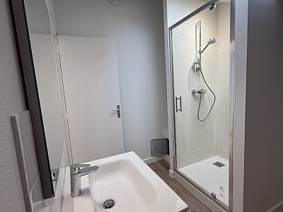 APPARTEMENT T2 A LOUER - LYON 7EME ARRONDISSEMENT - 38.23 m2 - 750 € charges comprises par mois