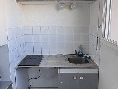 APPARTEMENT T2 A LOUER - LYON 8EME ARRONDISSEMENT - 43.23 m2 - 845�&euro; charges comprises par mois