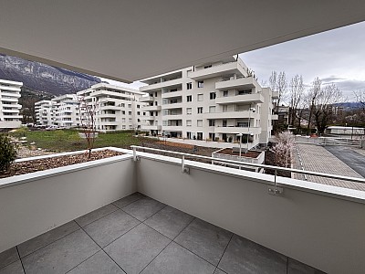 APPARTEMENT T2 A LOUER - MEYLAN - 44.7 m2 - 735€ charges comprises par mois