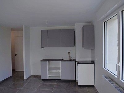 APPARTEMENT T2 A LOUER - MEYLAN - 44.7 m2 - 735€ charges comprises par mois