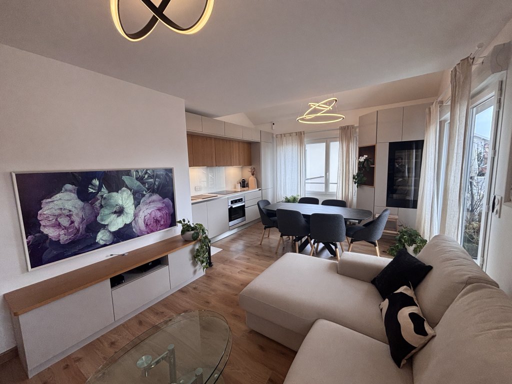 APPARTEMENT T2 A LOUER - NEUVILLE SUR SAONE - 43.38 m2 - 1�085�&euro; charges comprises par mois