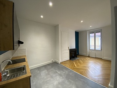 APPARTEMENT T2 A LOUER - VILLEURBANNE - 43.99 m2 - 745€ charges comprises par mois