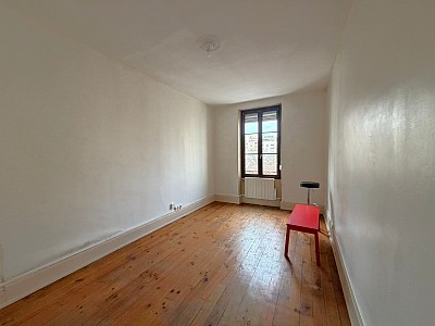 APPARTEMENT T2 A LOUER - VILLEURBANNE - 42.76 m2 - 525�&euro; charges comprises par mois