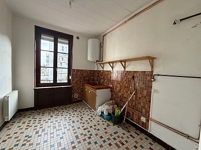APPARTEMENT T2 A LOUER - VILLEURBANNE - 42.76 m2 - 525�&euro; charges comprises par mois