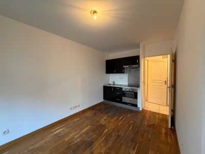 APPARTEMENT T2 A VENDRE - CRAPONNE - 31.59 m2 - 145�000�&euro;