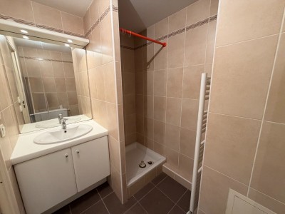 APPARTEMENT T2 A VENDRE - CRAPONNE - 31.59 m2 - 145�000�&euro;