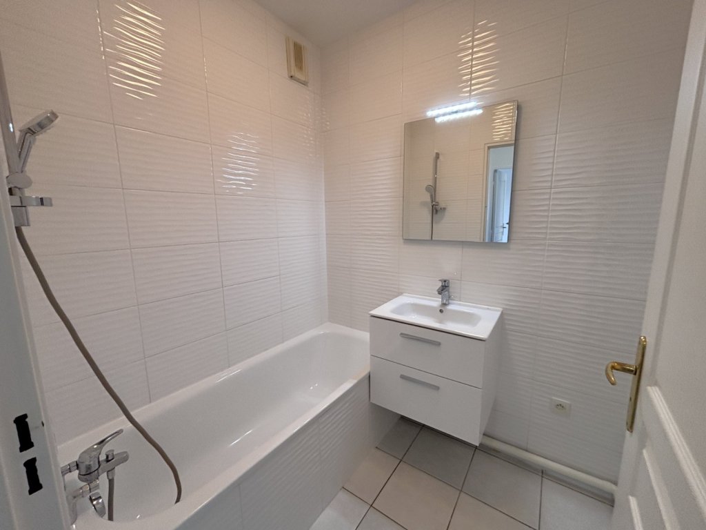 APPARTEMENT T2 A VENDRE - LYON 7EME ARRONDISSEMENT - 50.97 m2 - 260�000�&euro;