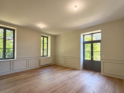 APPARTEMENT T3 A LOUER - CHARBONNIERES LES BAINS - 1 m2 - 1 550 € charges comprises par mois