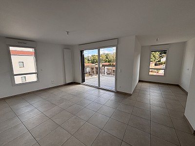APPARTEMENT T3 A LOUER - DECINES CHARPIEU - 65.88 m2 - 920€ charges comprises par mois