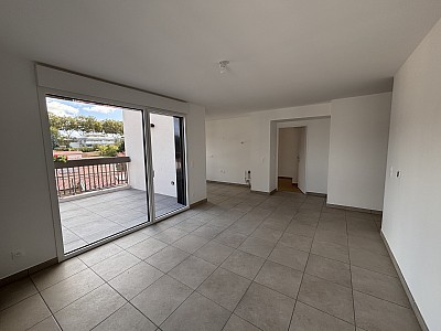 APPARTEMENT T3 A LOUER - DECINES CHARPIEU - 65.88 m2 - 920€ charges comprises par mois