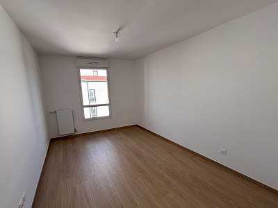 APPARTEMENT T3 A LOUER - DECINES CHARPIEU - 65.88 m2 - 920€ charges comprises par mois