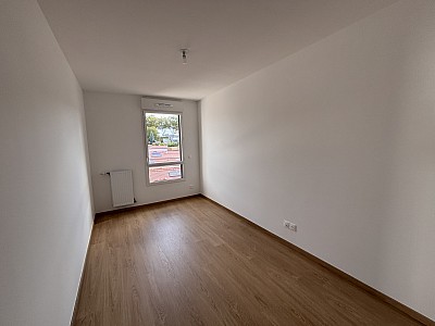 APPARTEMENT T3 A LOUER - DECINES CHARPIEU - 65.88 m2 - 920€ charges comprises par mois