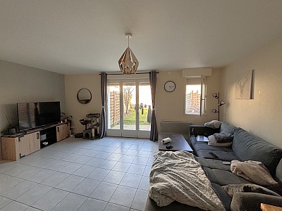 APPARTEMENT T3 A LOUER - FONTAINES ST MARTIN - 70 m2 - 986€ charges comprises par mois