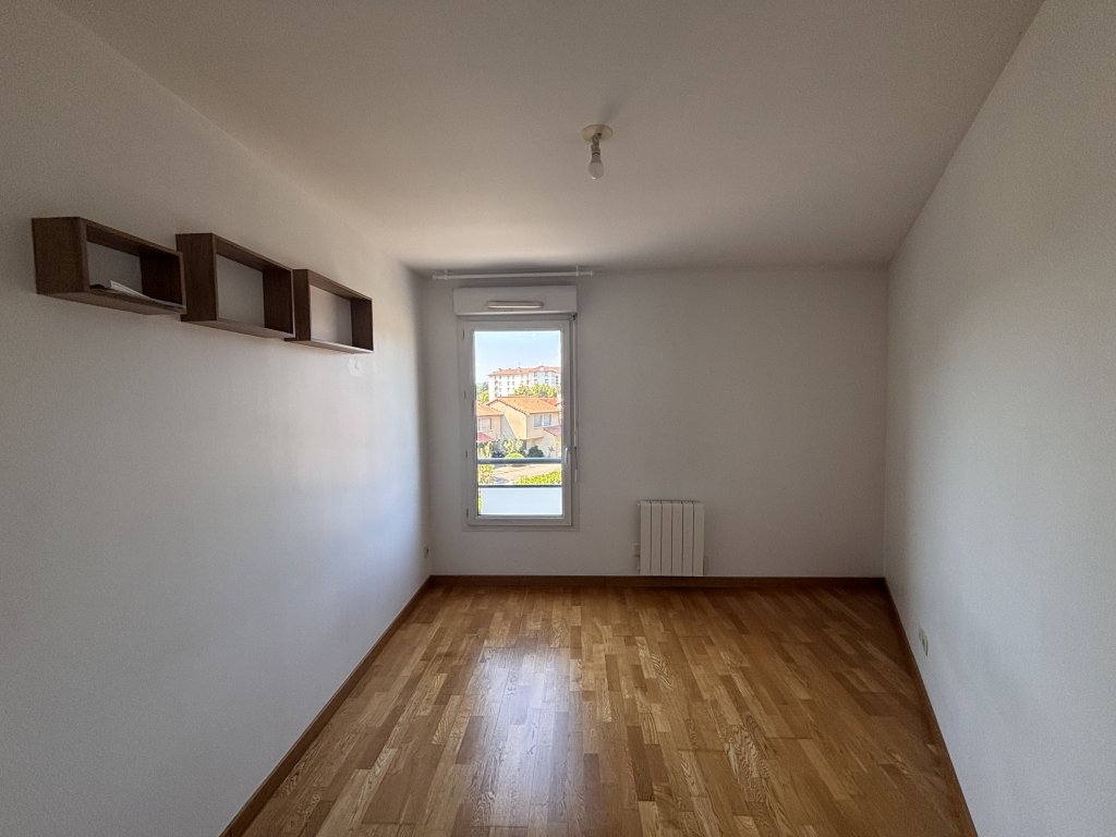 APPARTEMENT T3 A LOUER - FRANCHEVILLE - 54.58 m2 - 880 &euro; charges comprises par mois