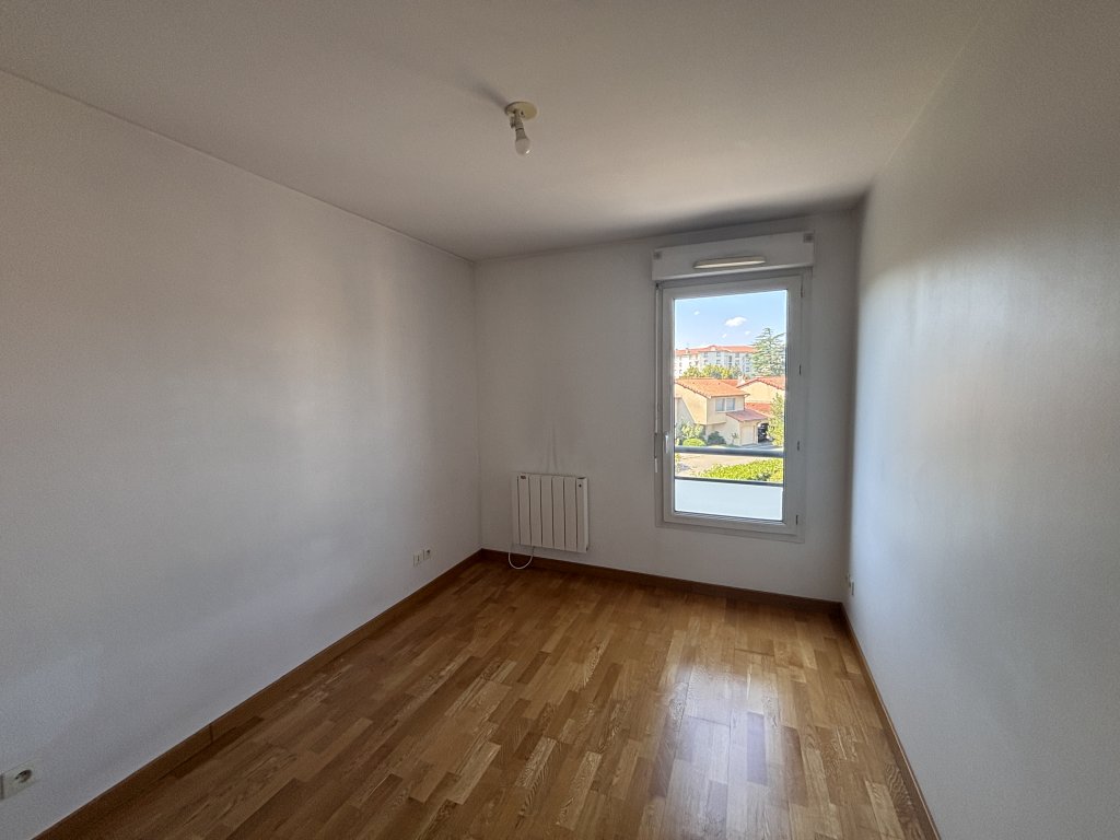APPARTEMENT T3 A LOUER - FRANCHEVILLE - 54.58 m2 - 880 &euro; charges comprises par mois