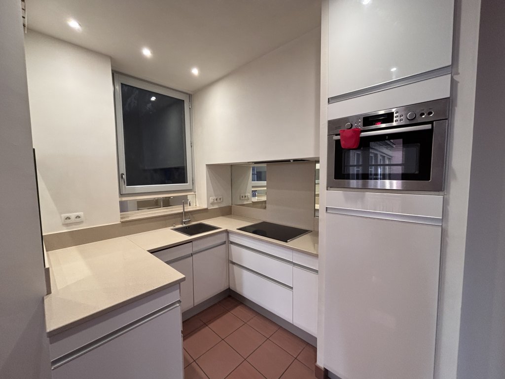 APPARTEMENT T3 A LOUER - LYON 1ER ARRONDISSEMENT - 73.11 m2 - 1�150�&euro; charges comprises par mois