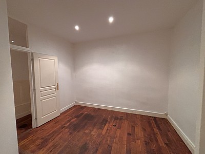 APPARTEMENT T3 A LOUER - LYON 1ER ARRONDISSEMENT - 73.11 m2 - 1 150 € charges comprises par mois