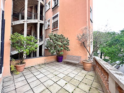 APPARTEMENT T3 A LOUER - LYON 1ER ARRONDISSEMENT - 93.09 m2 - 1�713�&euro; charges comprises par mois