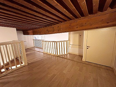 APPARTEMENT T3 A LOUER - LYON 1ER ARRONDISSEMENT - 77.36 m2 - 1 130 &euro; charges comprises par mois