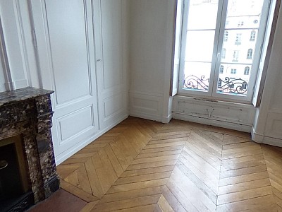 APPARTEMENT T3 A LOUER - LYON 2EME ARRONDISSEMENT - 80.45 m2 - 1287€ charges comprises par mois