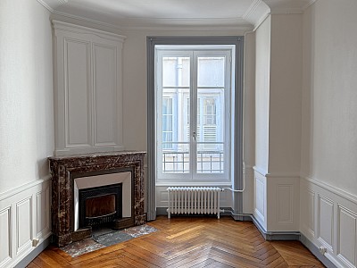 APPARTEMENT T3 A LOUER - LYON 2EME ARRONDISSEMENT - 91.65 m2 - 1357€ charges comprises par mois