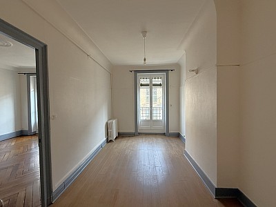 APPARTEMENT T3 A LOUER - LYON 2EME ARRONDISSEMENT - 91.65 m2 - 1357€ charges comprises par mois