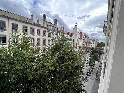 APPARTEMENT T3 A LOUER - LYON 2EME ARRONDISSEMENT - 76.6 m2 - 1370€ charges comprises par mois