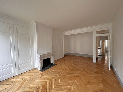 APPARTEMENT T3 A LOUER - LYON 2EME ARRONDISSEMENT - 76.6 m2 - 1370€ charges comprises par mois
