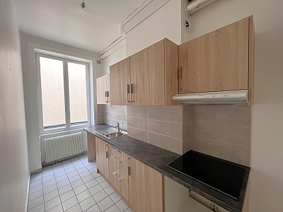 APPARTEMENT T3 A LOUER - LYON 2EME ARRONDISSEMENT - 76.6 m2 - 1370€ charges comprises par mois