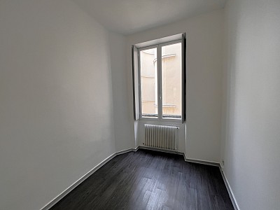 APPARTEMENT T3 A LOUER - LYON 2EME ARRONDISSEMENT - 76.6 m2 - 1370€ charges comprises par mois