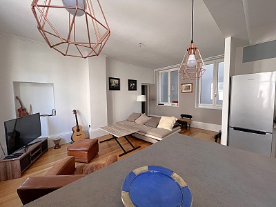 APPARTEMENT T3 A LOUER - LYON 2EME ARRONDISSEMENT - 76.1 m2 - 1 550 € charges comprises par mois